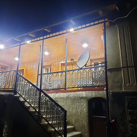 Guesthouse "Megi" Mestia Kültér fotó