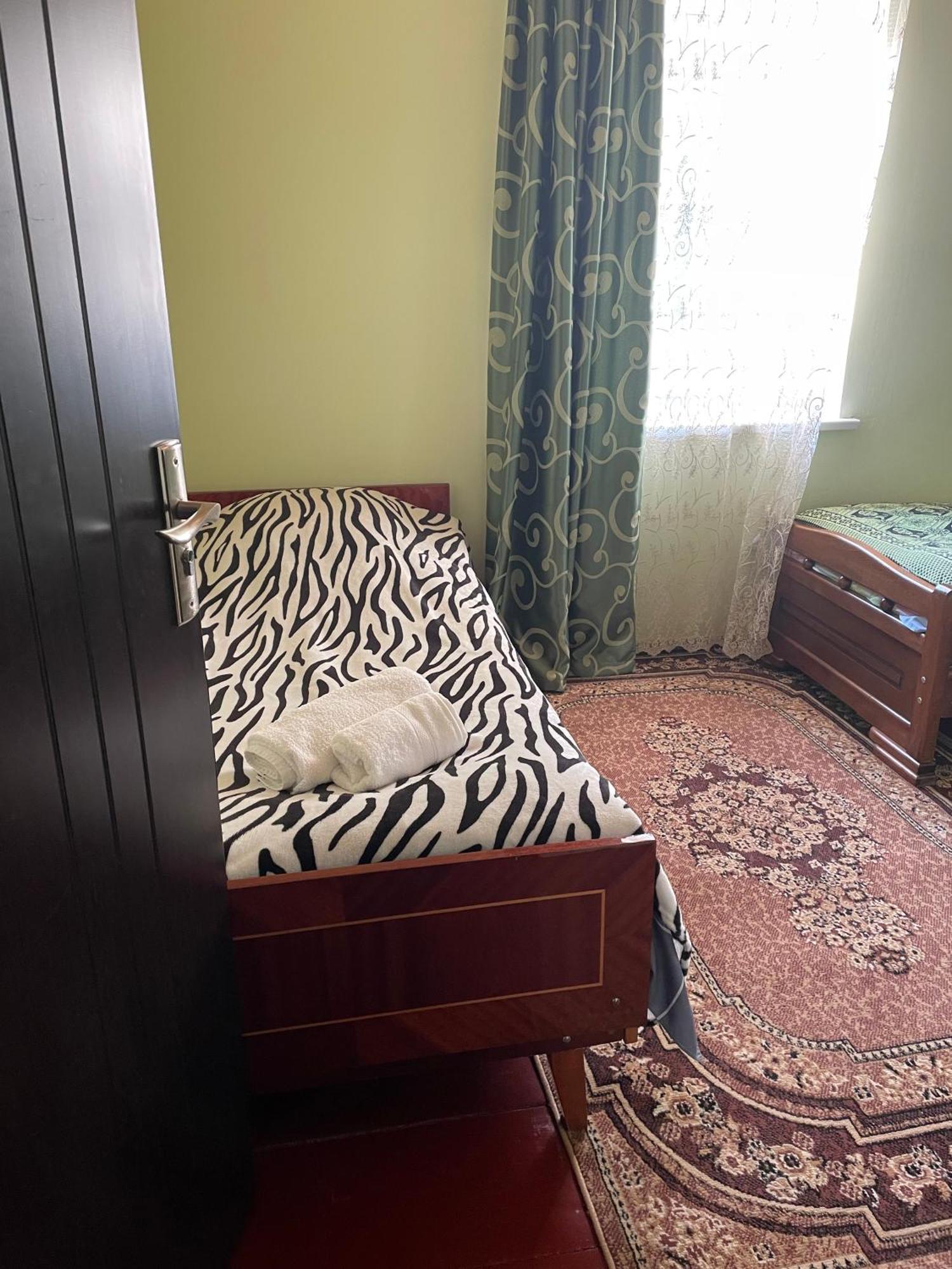 Guesthouse "Megi" Mestia Kültér fotó