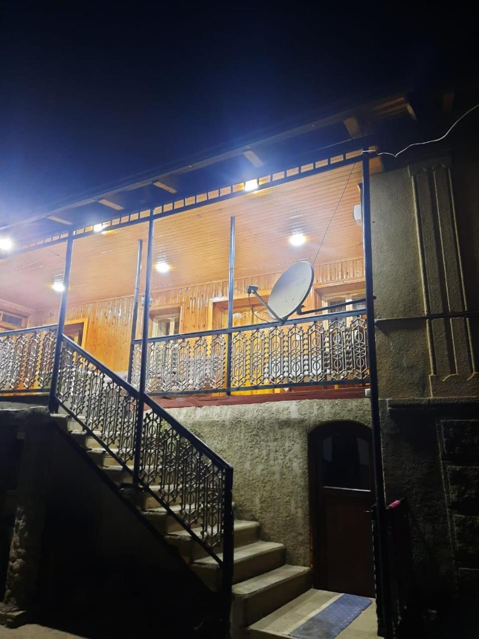Guesthouse "Megi" Mestia Kültér fotó