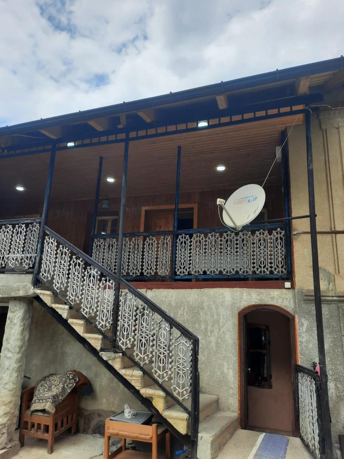 Guesthouse "Megi" Mestia Kültér fotó