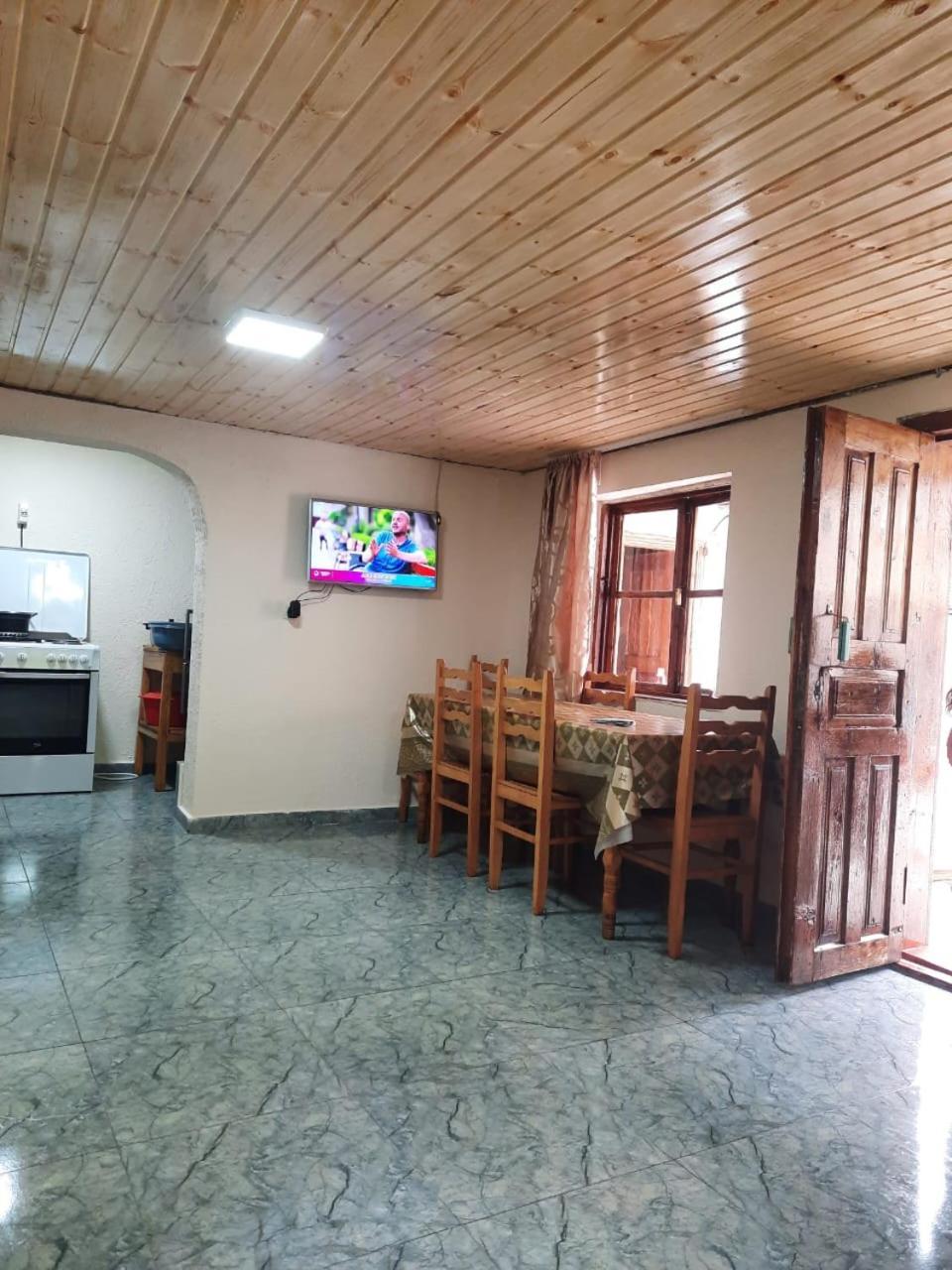 Guesthouse "Megi" Mestia Kültér fotó