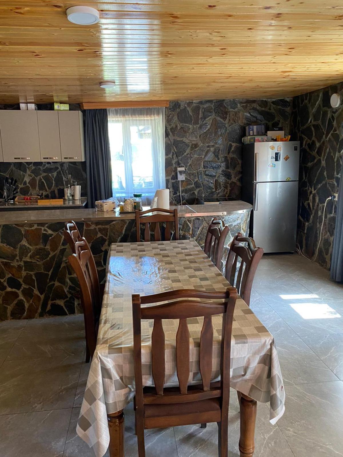 Guesthouse "Megi" Mestia Szoba fotó